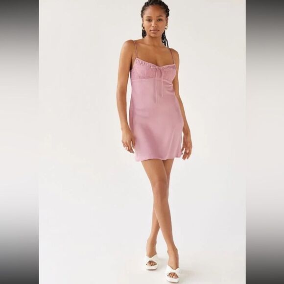 Urban Outfitters Dusty Rose Slip Dress Lace Detailing Size Medium Coquette Sexy - Picture 1 of 10